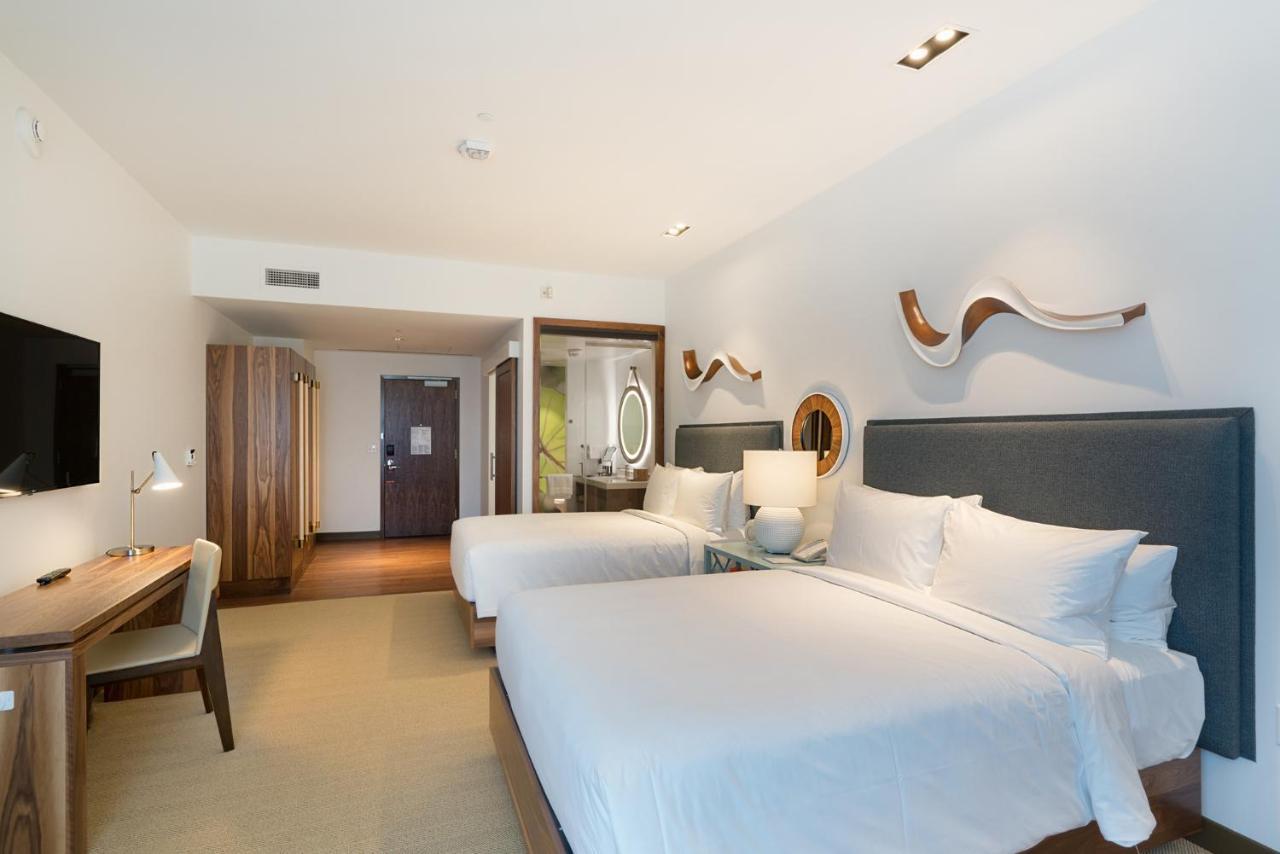 Hyatt Centric Waikiki Resort