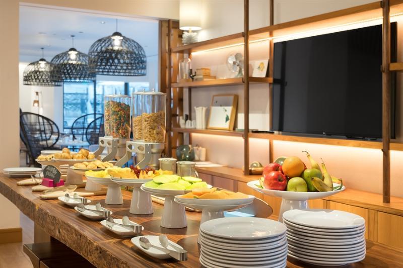 Hyatt Centric Waikiki 4*